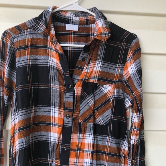 Oversized Plaid Button Down Flannel - Picture 3 of 5